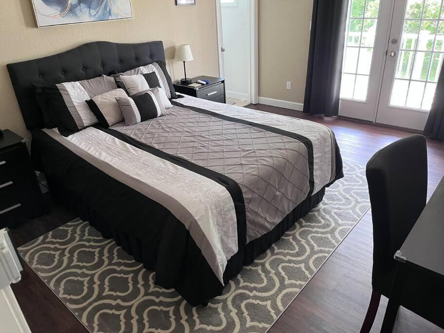 Skinny Big House In Jefferson City Bagian luar foto