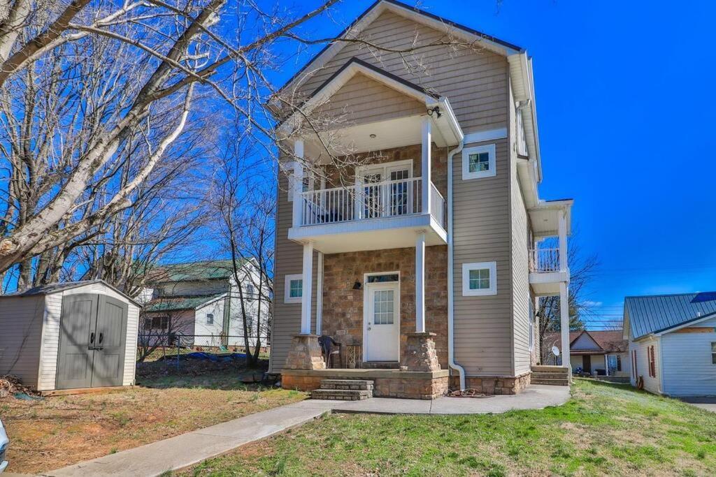Skinny Big House In Jefferson City Bagian luar foto