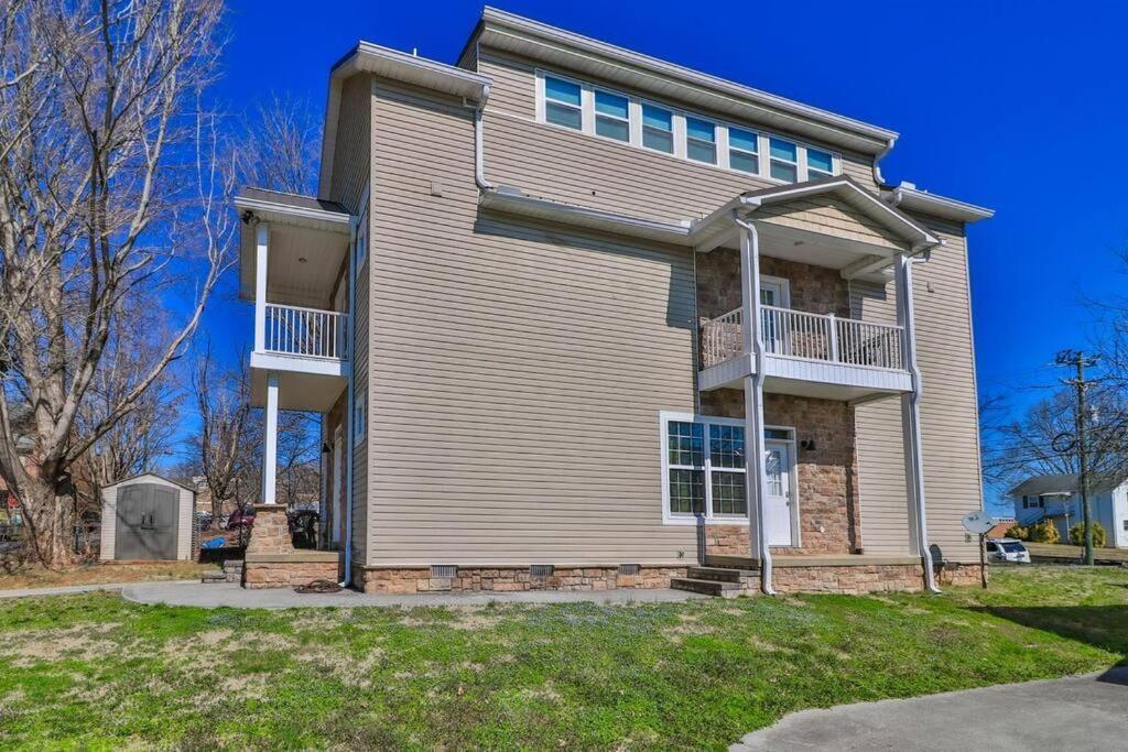 Skinny Big House In Jefferson City Bagian luar foto
