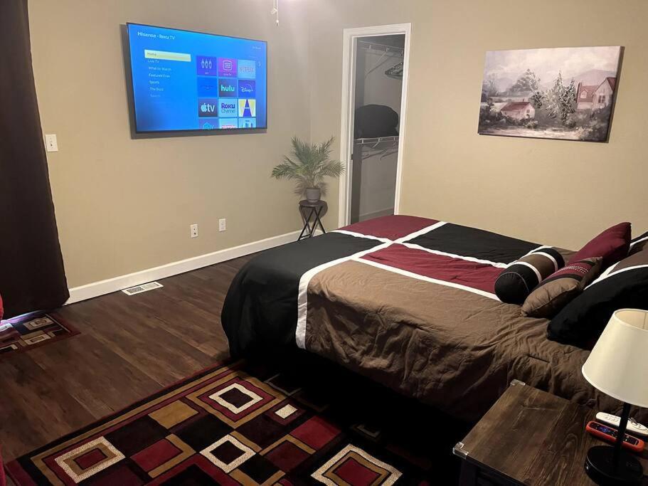 Skinny Big House In Jefferson City Bagian luar foto
