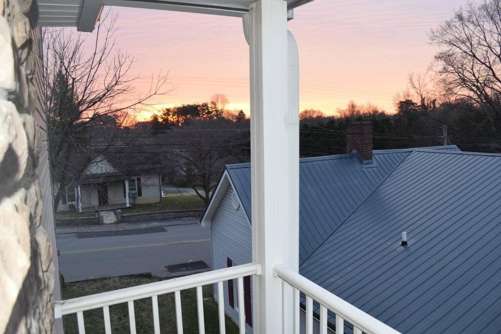 Skinny Big House In Jefferson City Bagian luar foto